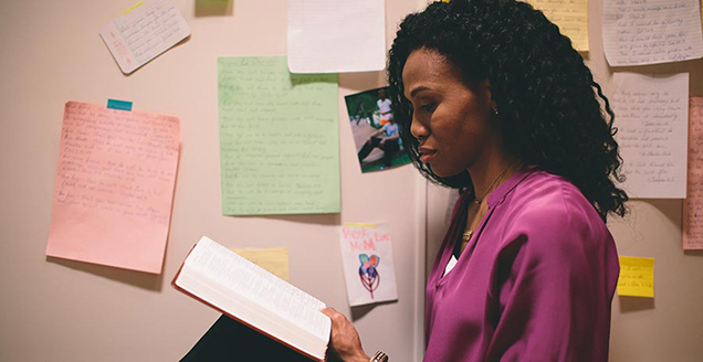 Priscilla Shirer as Elizabeth in 'War Room'