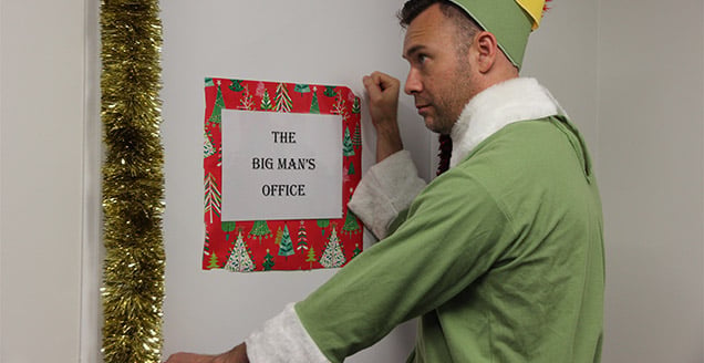 Starchild Gumdrop the Elf visits the Big Man's office