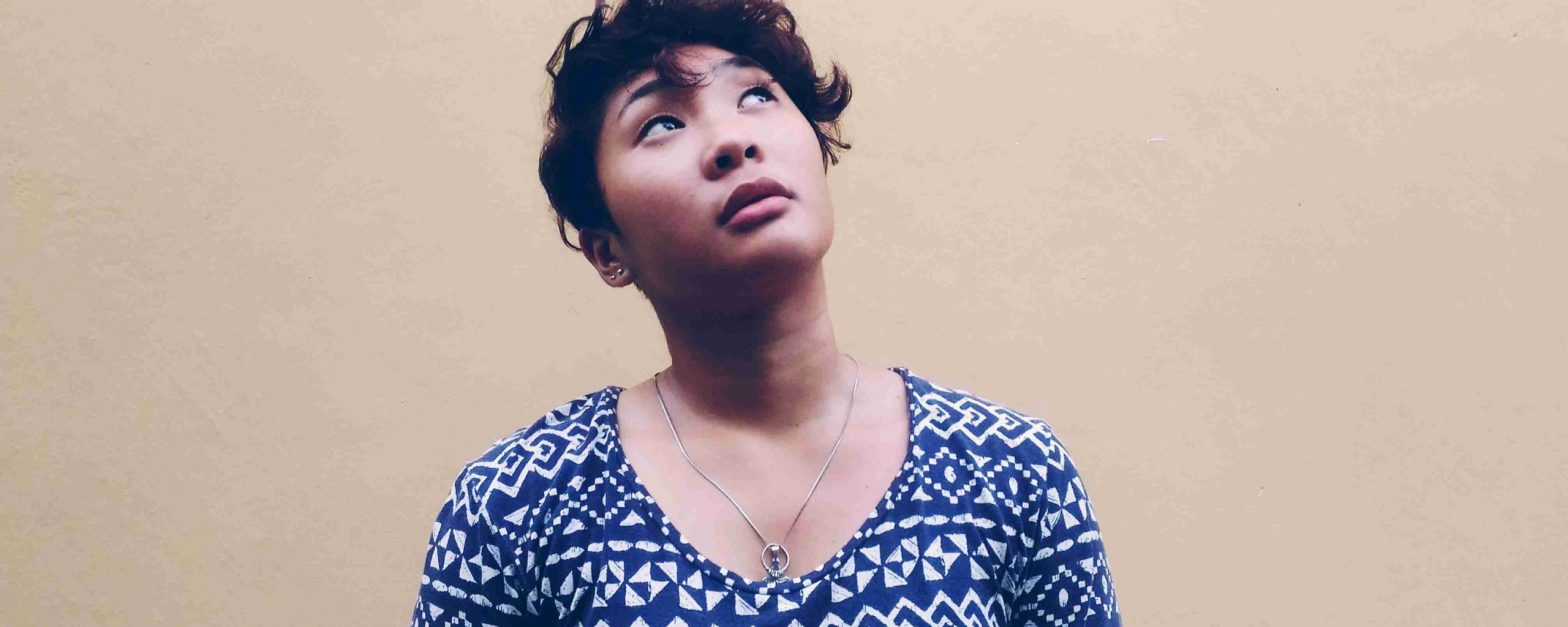 Woman Looking Up, photo by eunice lituanas