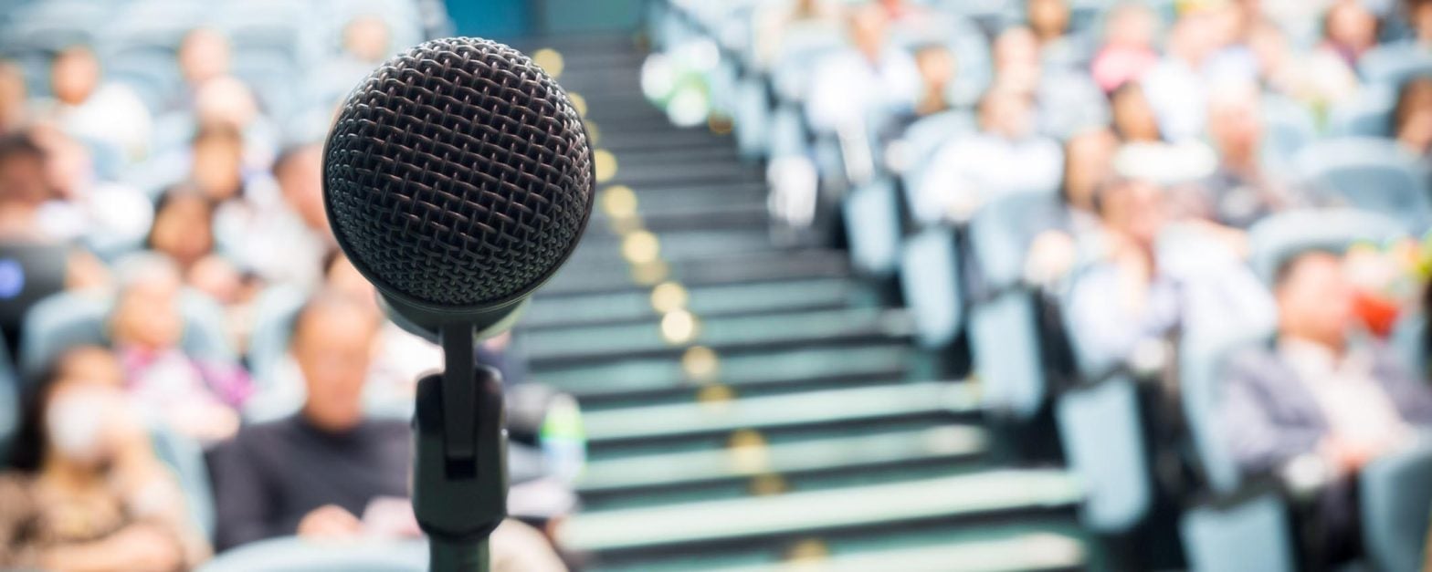Microphone with Crowd