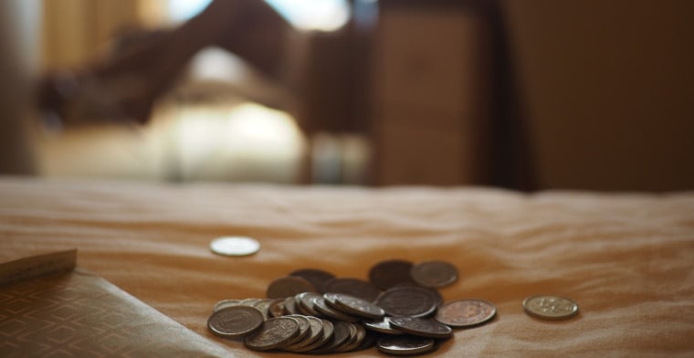 Coins on a bed mche-lee