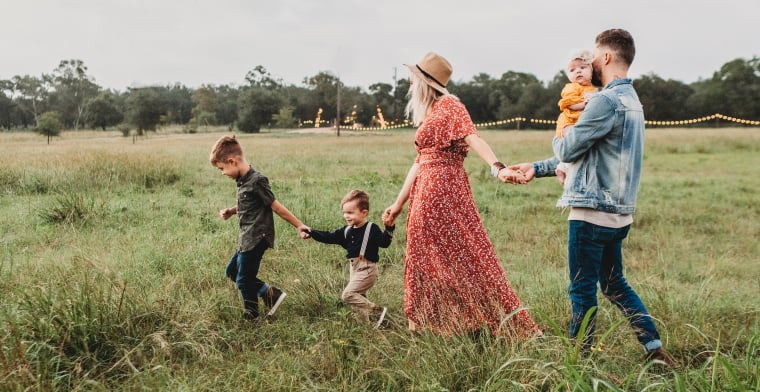 Family by jessica-rockowitz-5NLCaz2wJXE-unsplash