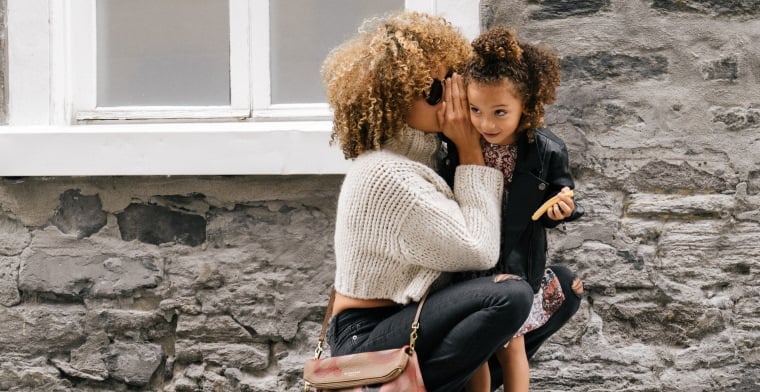 Mum and daughter by sai-de-silva-YLMs82LF6FY-unsplash