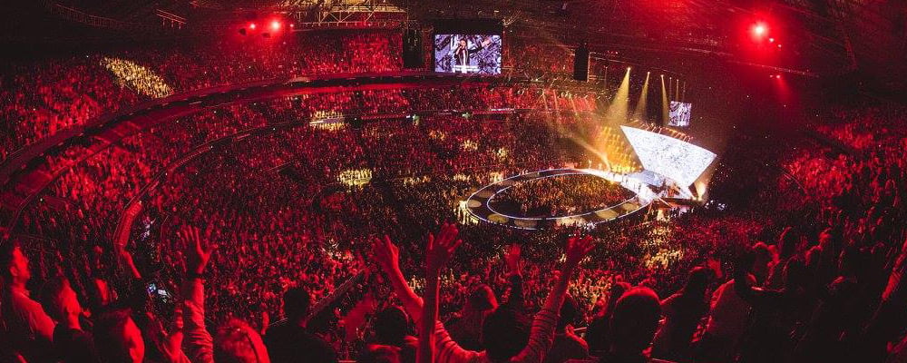 What’s Next for Hillsong Churchgoers? Marc Fennell Investigates in ‘The Kingdom’