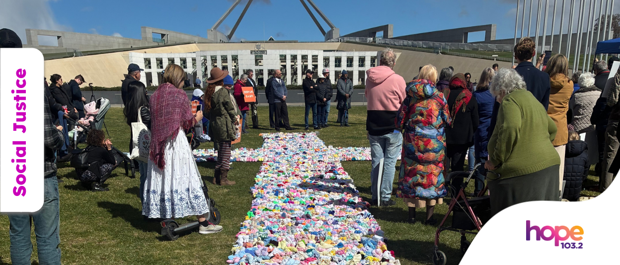 Thousands of Baby Booties on Parliament House Lawn