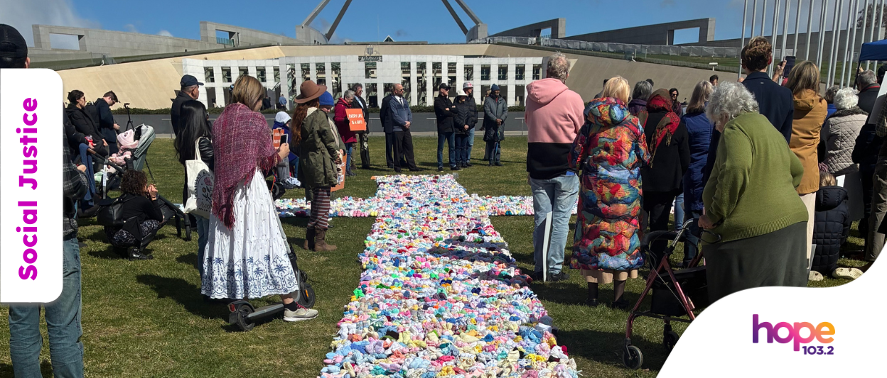 Thousands of Baby Booties on Parliament House Lawn